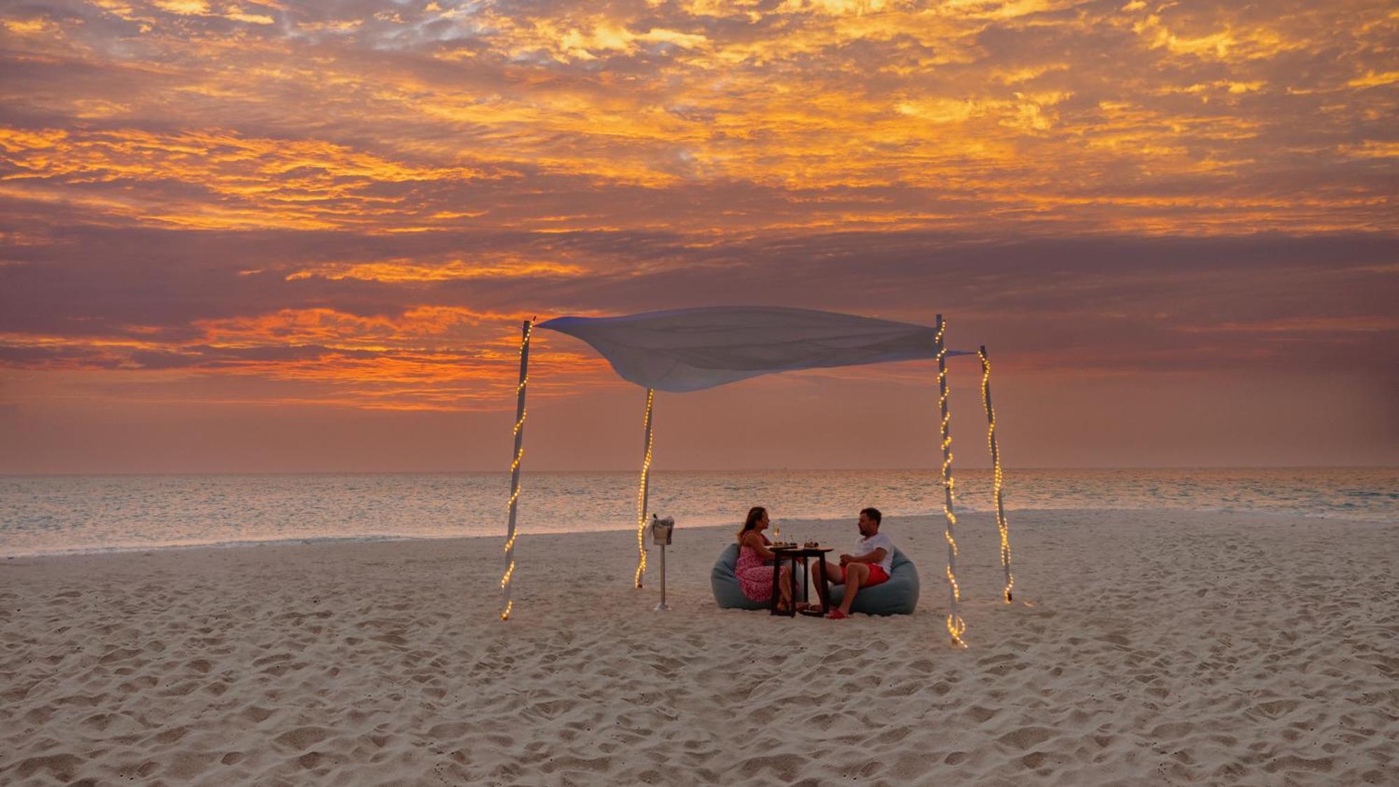 Nh Maldives Kuda Rah Resort - Stays Of 5 Nights Or More, 40 Percent Off Shared Roundtrip Transport Dhangethi Exterior photo